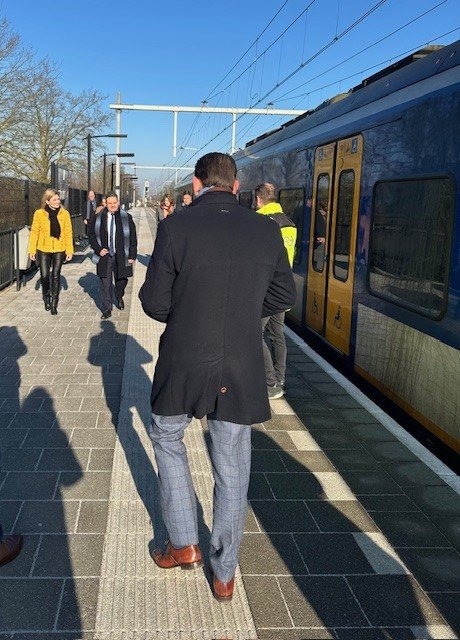 Burgemeester van Kessel op station Maarheeze