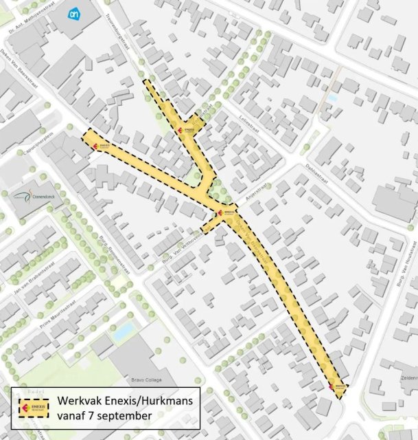 Kaart van het Dorpshart in Budel met het werkgebied van Enexis/Hurkmans vanaf 7 september. Het werkgebied is geel gemarkeerd en met een zwart gestippelde lijn omlijnd. Het loopt vanaf de Deken van Baarsstraat bij het Capucijnerplein richting de kruising met de Burgemeester van Houtstraat. Ook een deel van de Treurenburgstraat valt binnen het werkgebied.