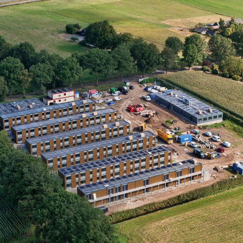 Luchtfoto AZC Engellandweg