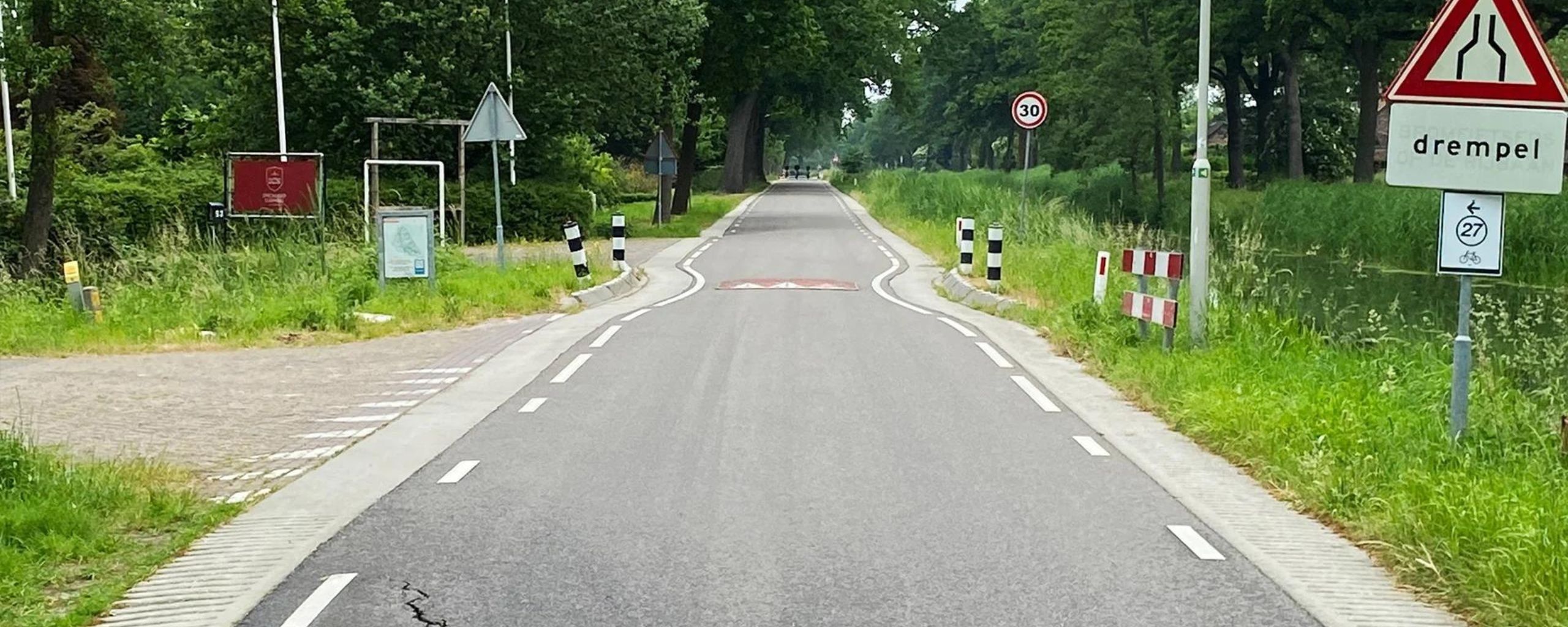 De Soemeersingel in Helenaveen, voor de herstelwerkzaamheden