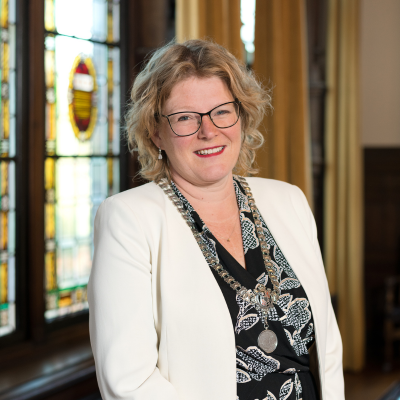 Burgemeester Greet Buter van Deurne