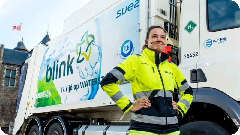 Foto van een vrachtwagen van afvalverwerker Blink