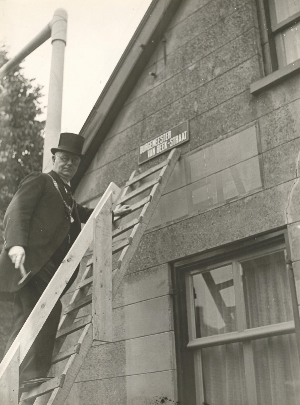 Foto van de eerste burgemeester van Deurne, Jan Casper van Beek
