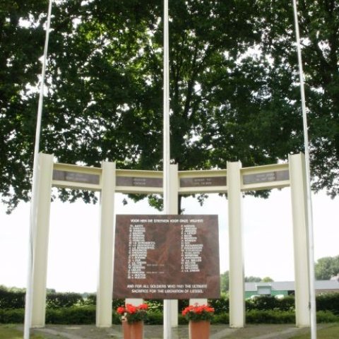 Foto kunstwerk Oorlogsmonument Colonnade