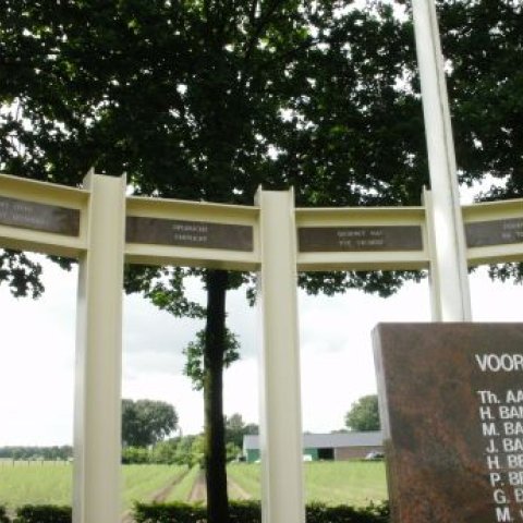 Foto kunstwerk Oorlogsmonument Colonnade, close-up foto