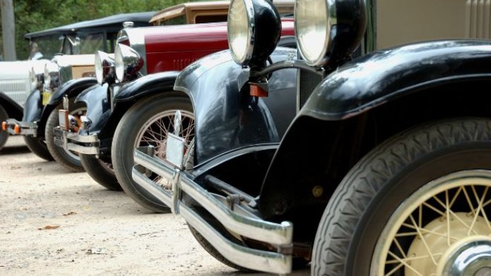 Afbeelding van een aantal oldtimer auto's
