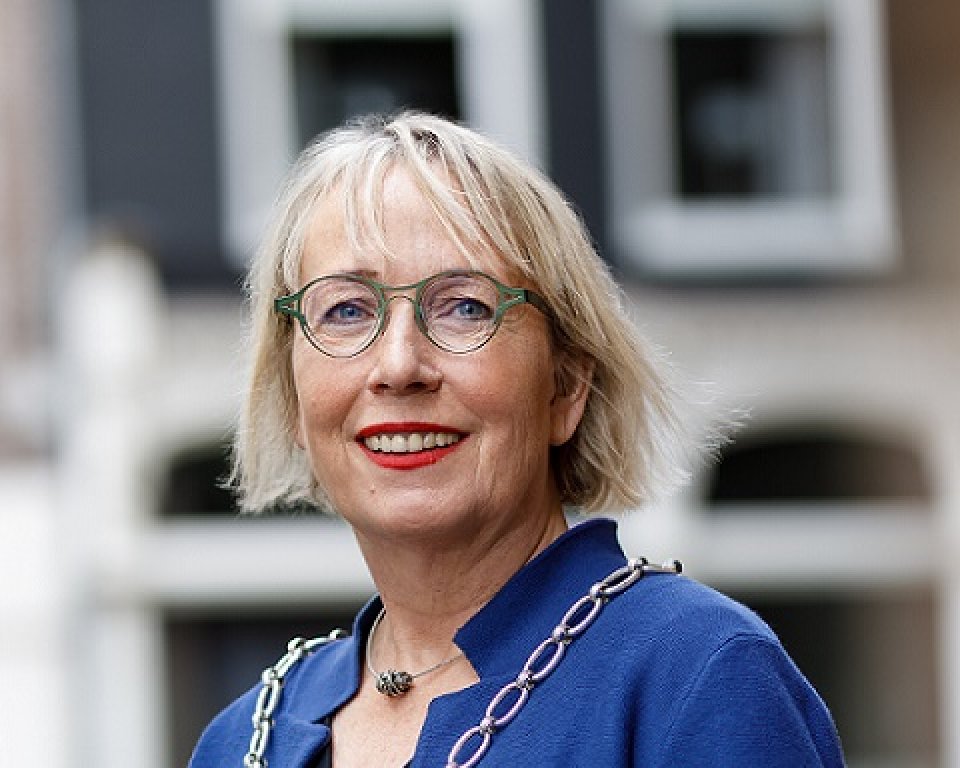 Burgemeester Loes van der Meijs-van de Laar