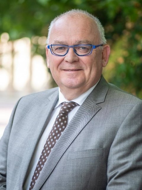Waarnemed burgemeester A.C. Hofland