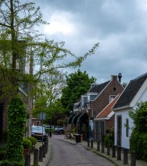 Straat met aangrenzende huizen