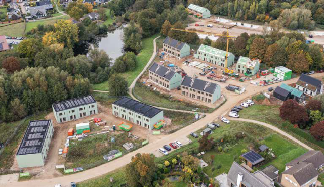 Project Weidewald van bovenaf gezien. Met de verschillende woningen in aanbouw.