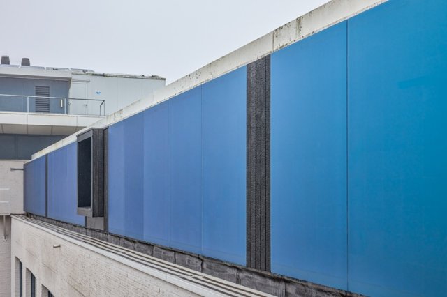 Geïntegreerde zonnepanelen met een speciale kleurtechniek van Kameleon Solar