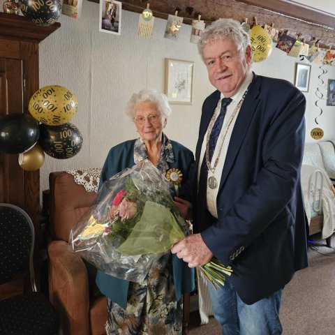100-jarige Mevrouw Marx-Broos