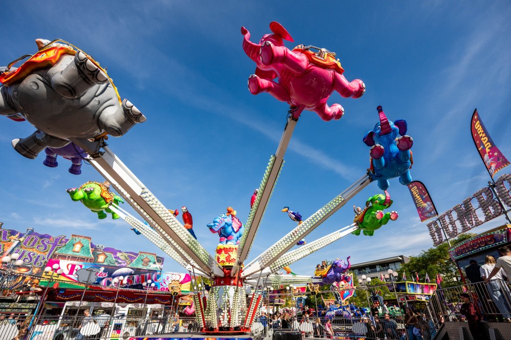 Attractie op de kermis in Echt
