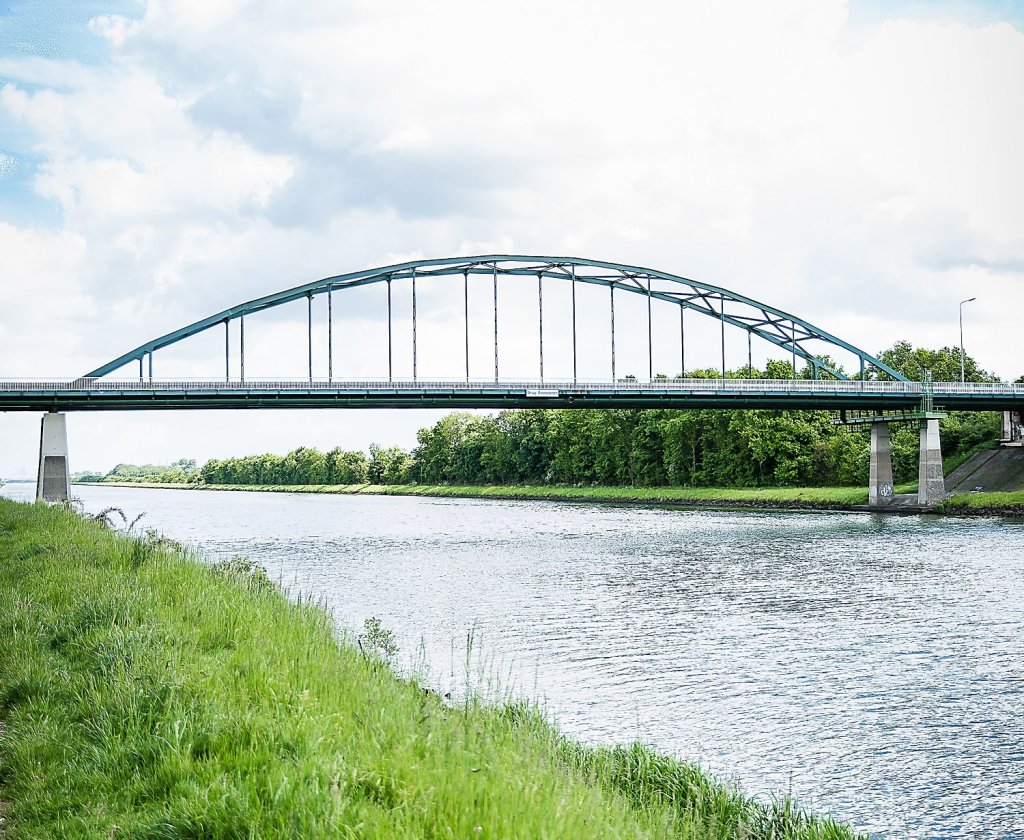 Pater Sangersbrug tussen Roosteren en Maaseik