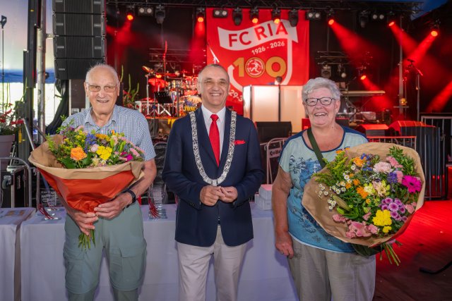 Koninklijke onderscheidingen voor Ria Wielders-Vermeer en Jan Strous