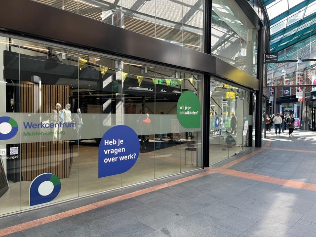 Winkelpassage met daarin het Werkcentrum Midden-Limburg