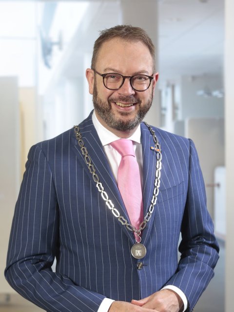 Burgemeester Roland van Benthem