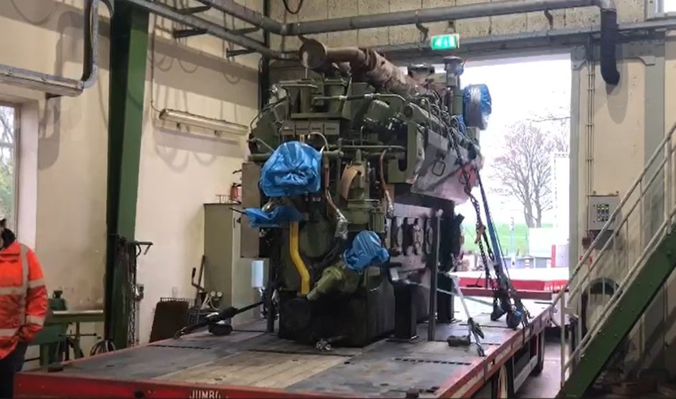 Verwijdering dieselmotor bij renovatie gemaal Vissering in 2021
