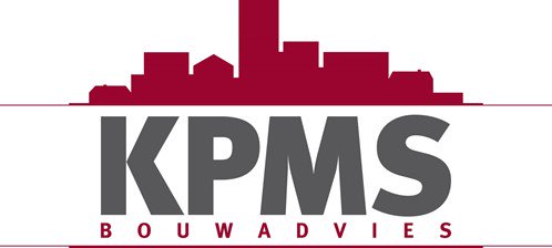 Logo KPMS bouwadvies. KPMS staat in hoofdletters in het grijs, daaronder bouwadvies in hoofdletters in het rood. Bovenin staat een skyline in het rood