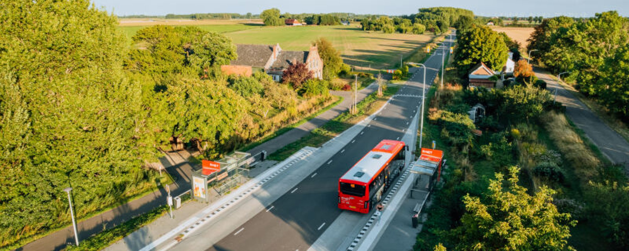 bushalte vanuit de lucht