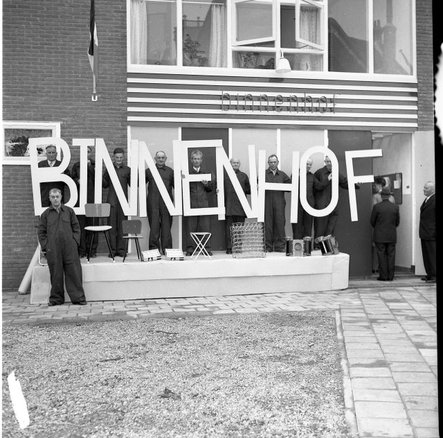 Buiten met letters BInnenhof