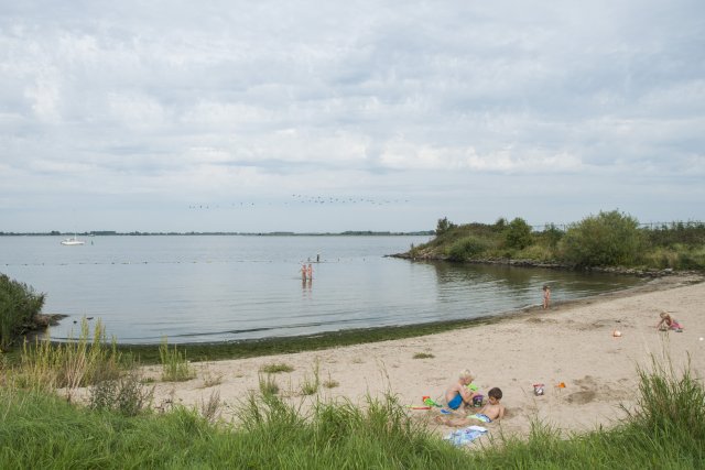 strandje Stad aan 't Haringvliet