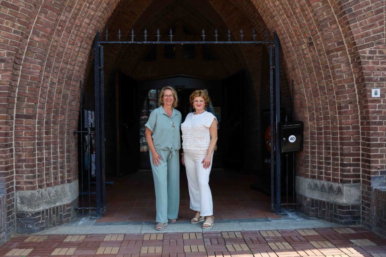 Locatiemanagers Marion Hoogers en Natasja van de Sande van dorpshuis St Jan in Hoeven