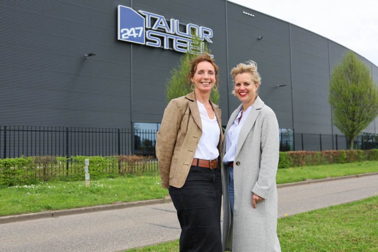 Lisanne en Sietske werken voor 247Tailorsteel