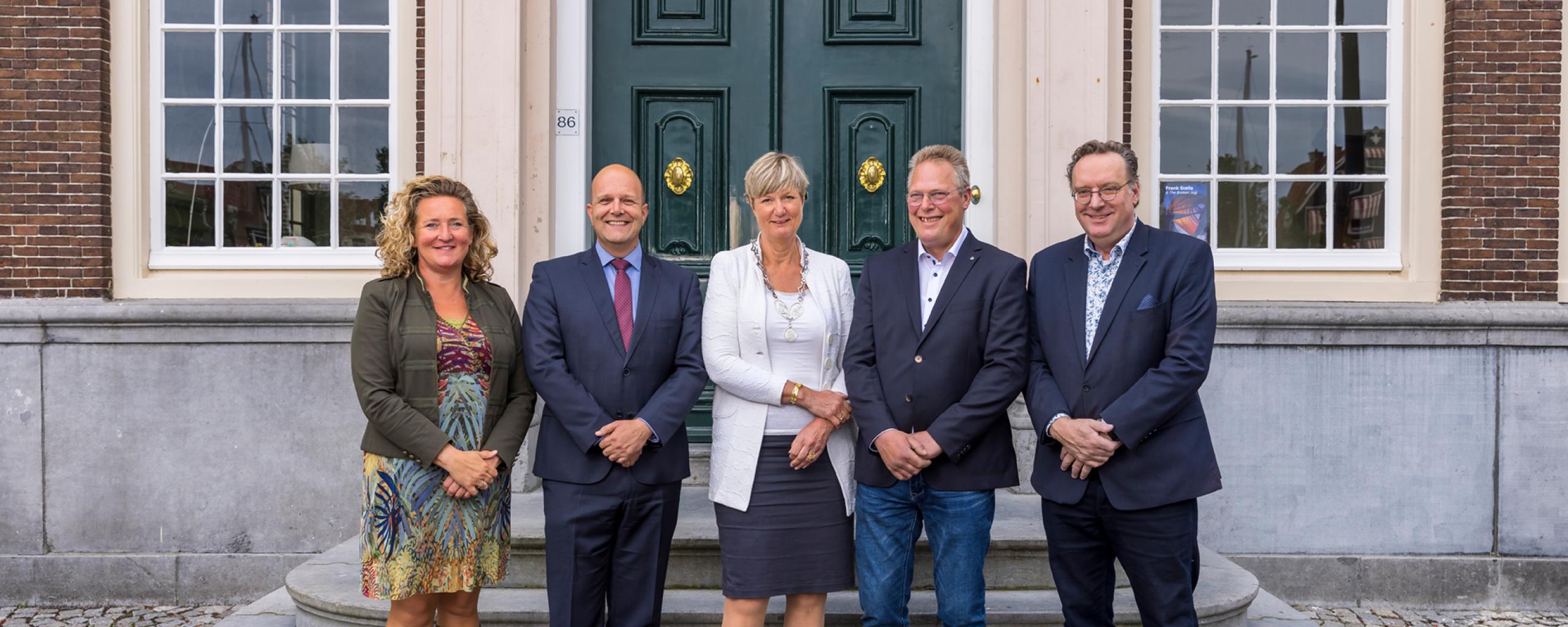 Foto van het college 2022-2026 Van links naar rechts Stella van Gent, Erik de Groot, Ina Sjerps, Hendrik Sijtsma, Paul Schoute