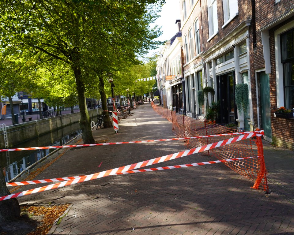Decoratieve foto van de werkzaamheden op de Kleine Voorstraat