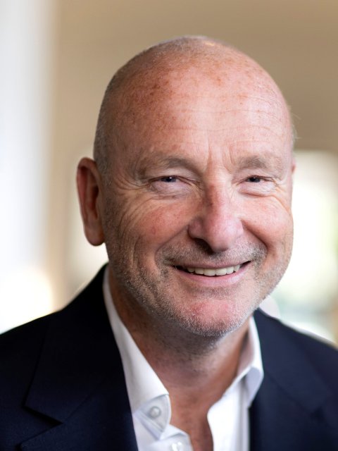 portrait photo of Theo de Groot