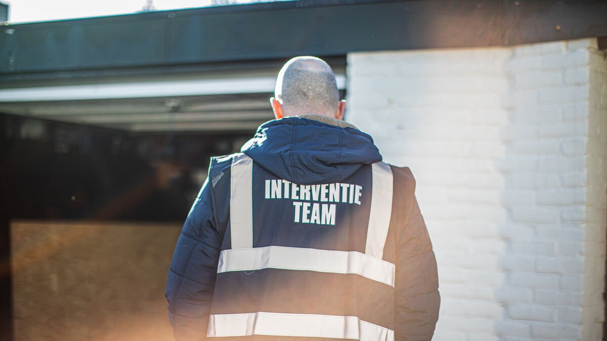 Burgemeester sluit drie woningen in Heerlen na politieonderzoek naar drugshandel