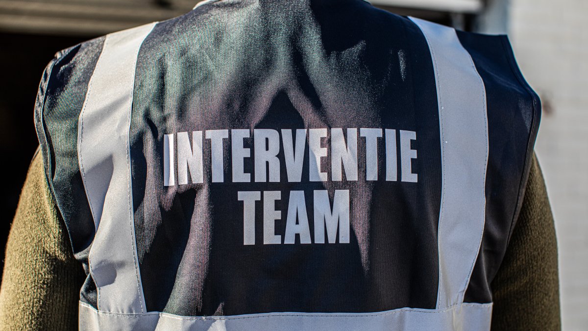 Burgemeester sluit illegale seksinrichting op de Hoofdstraat in Hoensbroek