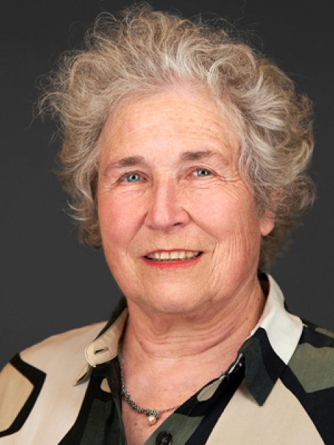 Portretfoto Alide Hijmans