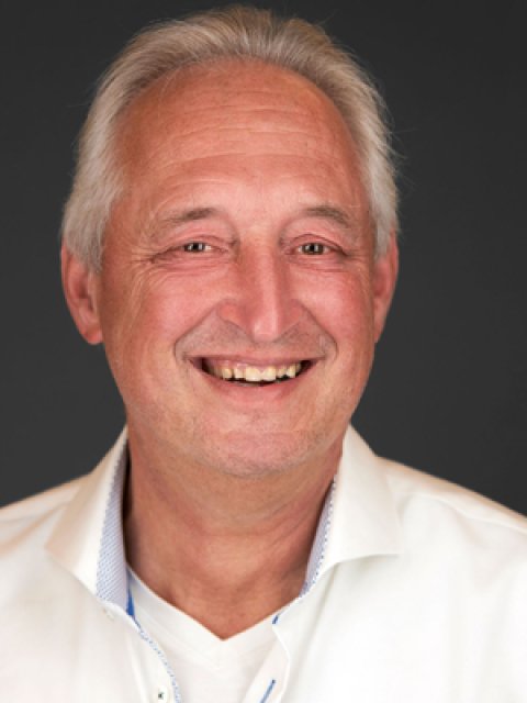 Portretfoto Joost van den Heuvel