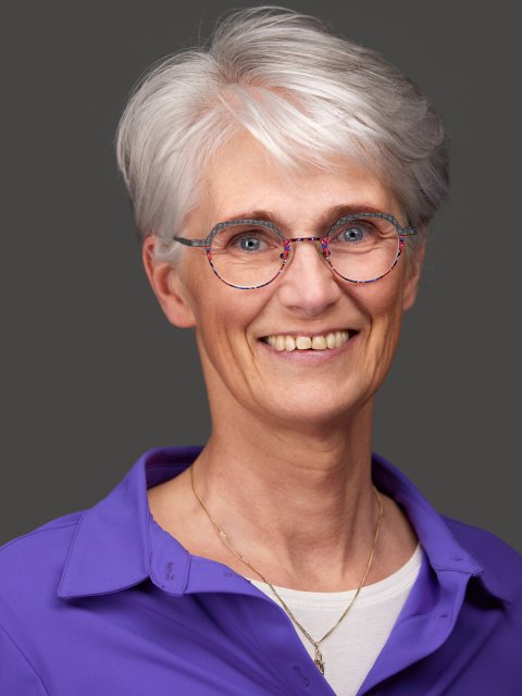 Portretfoto Yvonne van Gennip