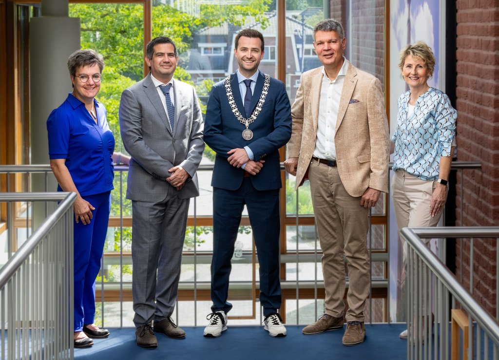 foto van het college van B en W van heeze-Leende