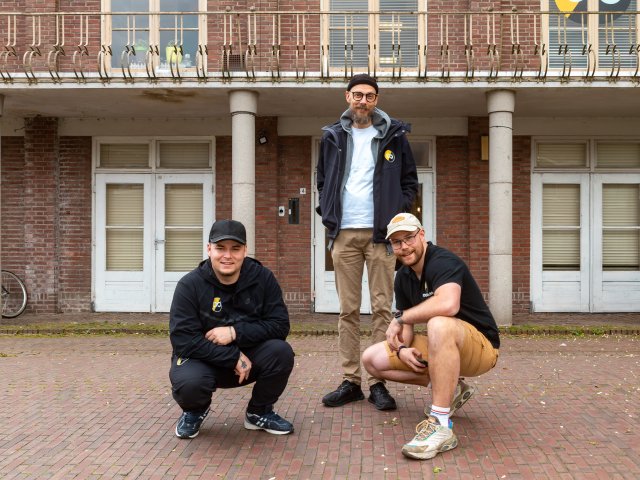 Foto van de drie jongerenwerkers