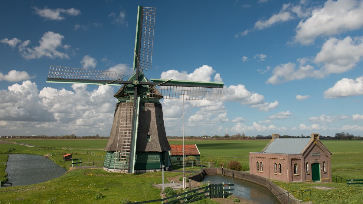 Gemaal Schellinkhout en de Grote Molen