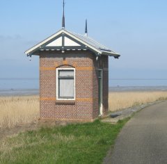 Foto van het peilschaalhuisje Westerland