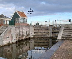 Foto van de zeesluis in Edam