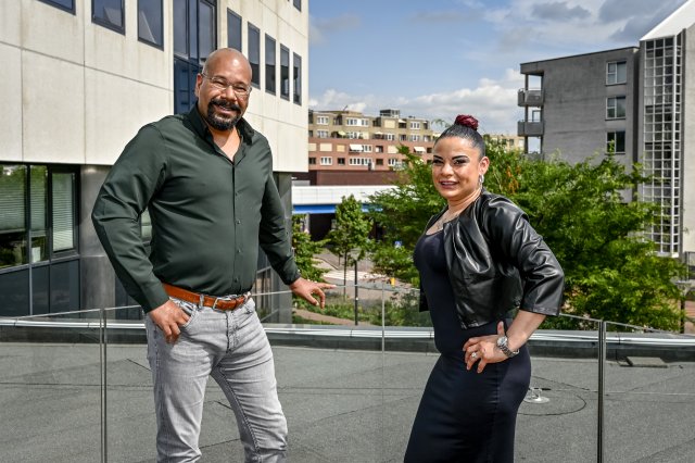 Joël Met Maria Isabel in het centrum van Capelle