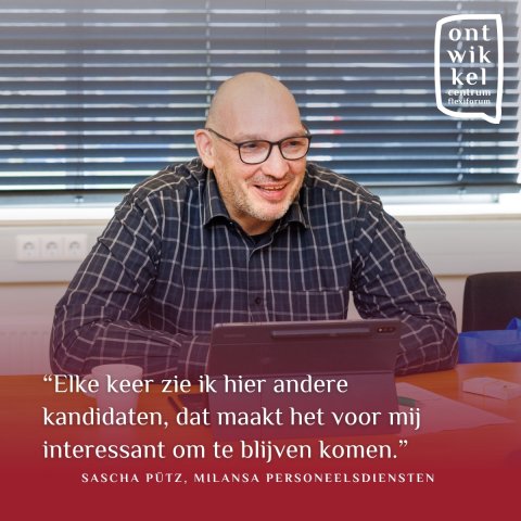 Sascha Pütz von MilAnSa Personalvermittlung im Gespräch mit einem Bewerber