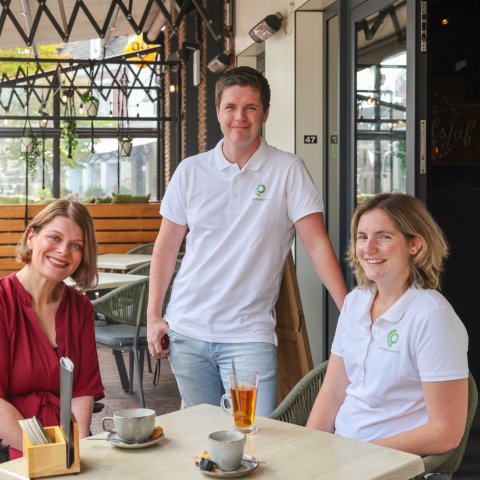 Werkgroep Ongehinderd op een terras