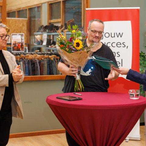 De derde kandidaat ontvangt een praktijkverklaring van het Ontwikkelcentrum.