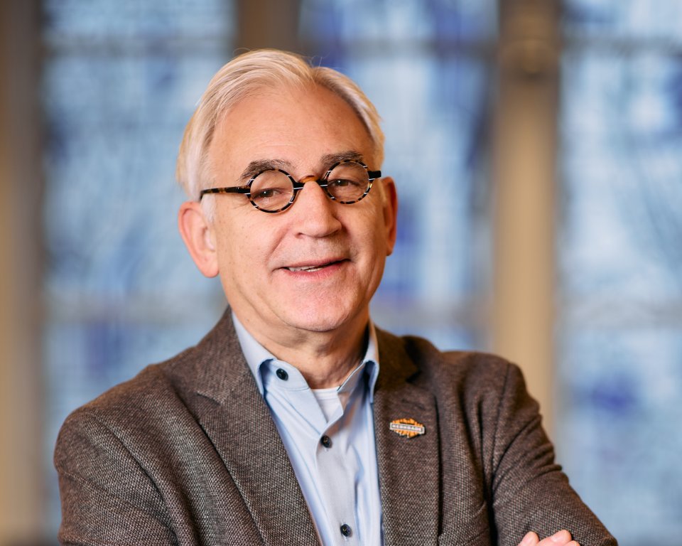 Een portretfoto van Jo Paas