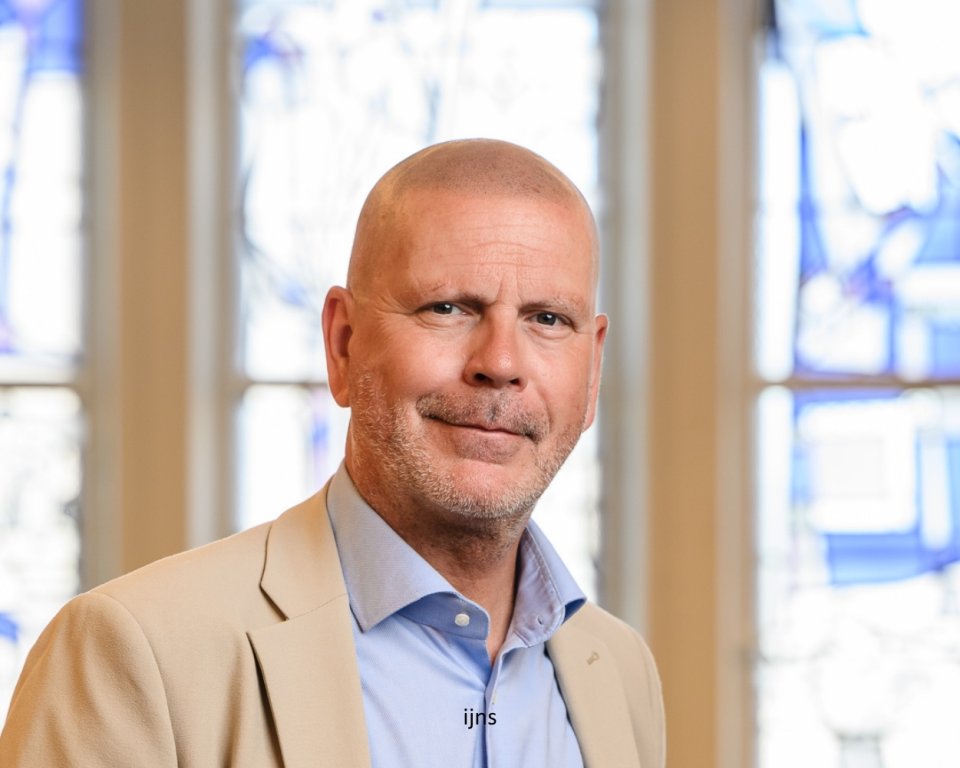A portrait photo of Raph Stijns