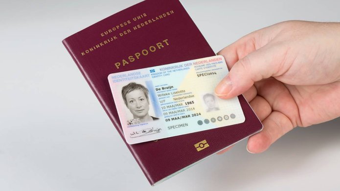 foto van paspoort en identiteitskaart