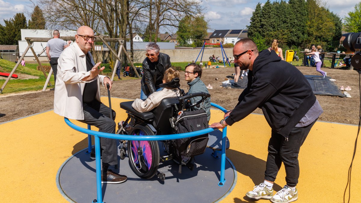 Eerste inclusieve speeltuin van Kerkrade geopend in Bleijerheide