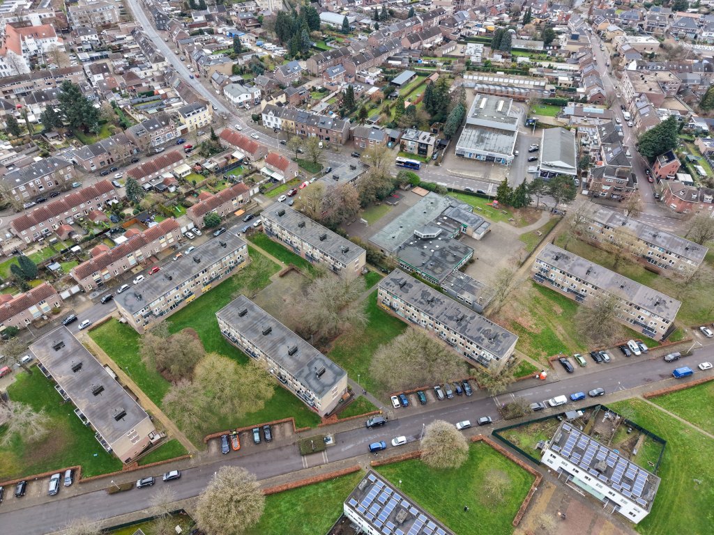Dronebeelden van de woningen die worden gesloopt.